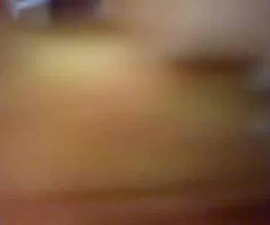 Het is nooit slim om je te laten pijpen in je klaslokaal. Zie hier het levende bewijs van de studenten die worden betrapt tijdens een blowjob.