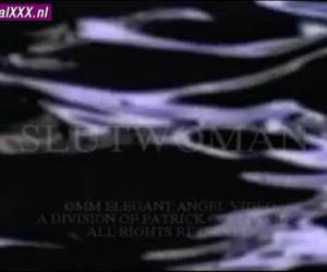 Het intro van slutwoman 2. Dus zie je alle hoogtepunten voorbij komen in twee minuten. Twee minuten vol dikke lullen die lekker gepijpt worden door verschillende geile sletjes.