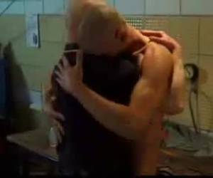 We zullen dit varkentje wel eens even een beurt geven die hij niet snel zal vergeten. Kale