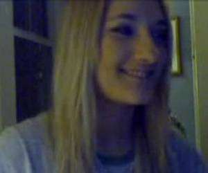 Webcam strippen Lekker ding stript achter webcam
